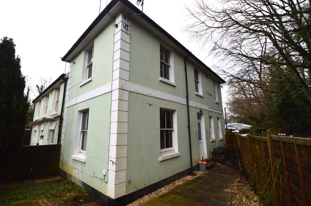 Property photo 1 of 7 Front.Jpg