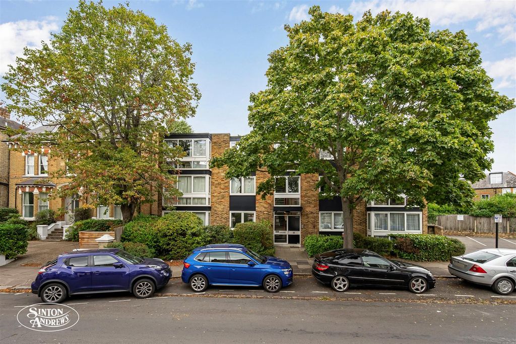 Property photo 1 of 9 Flat 9, 31 Lenan Court-1.Jpg