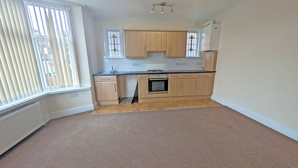 Property photo 3 of 5