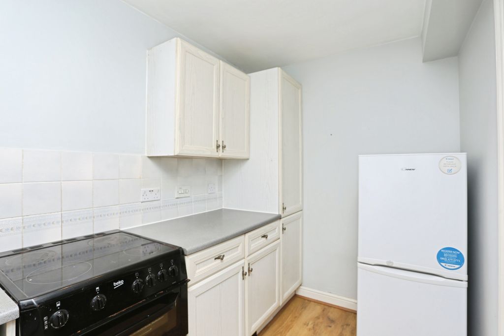 Property photo 3 of 11 Img_3377
