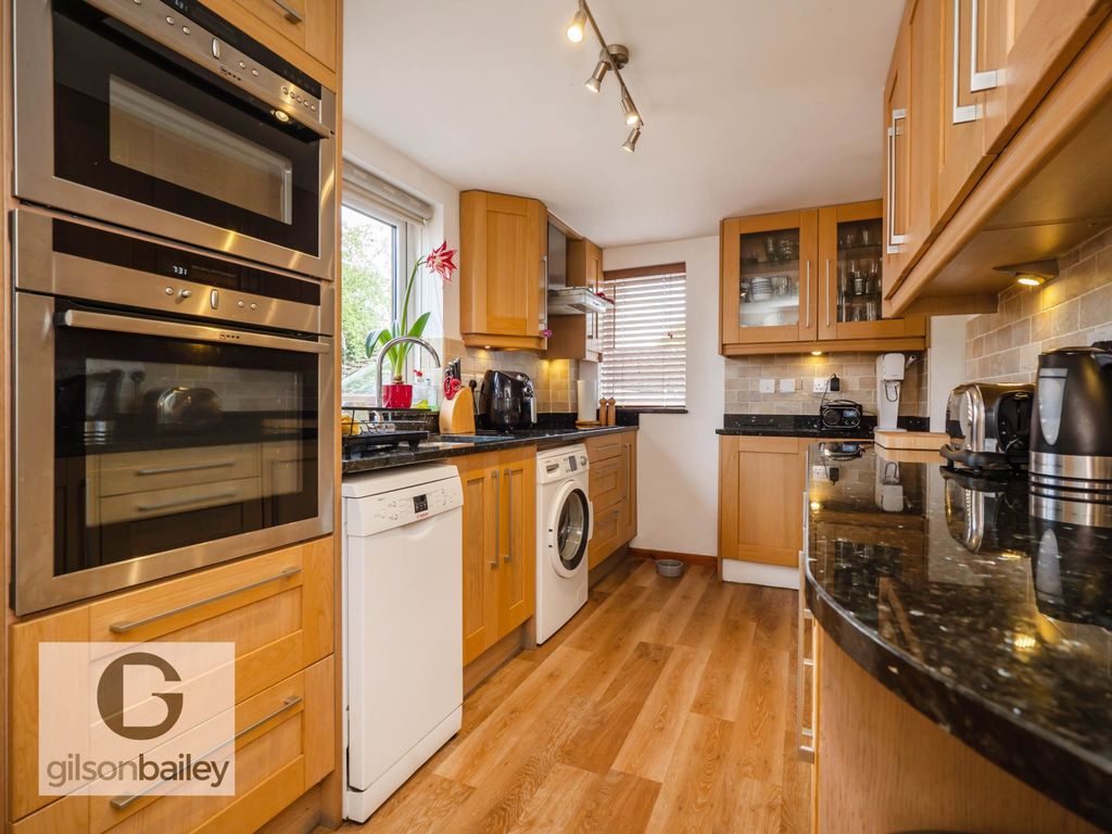 Property photo 2 of 26