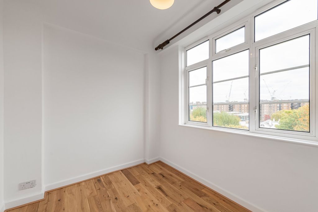 Property photo 3 of 11 Picture No. 22