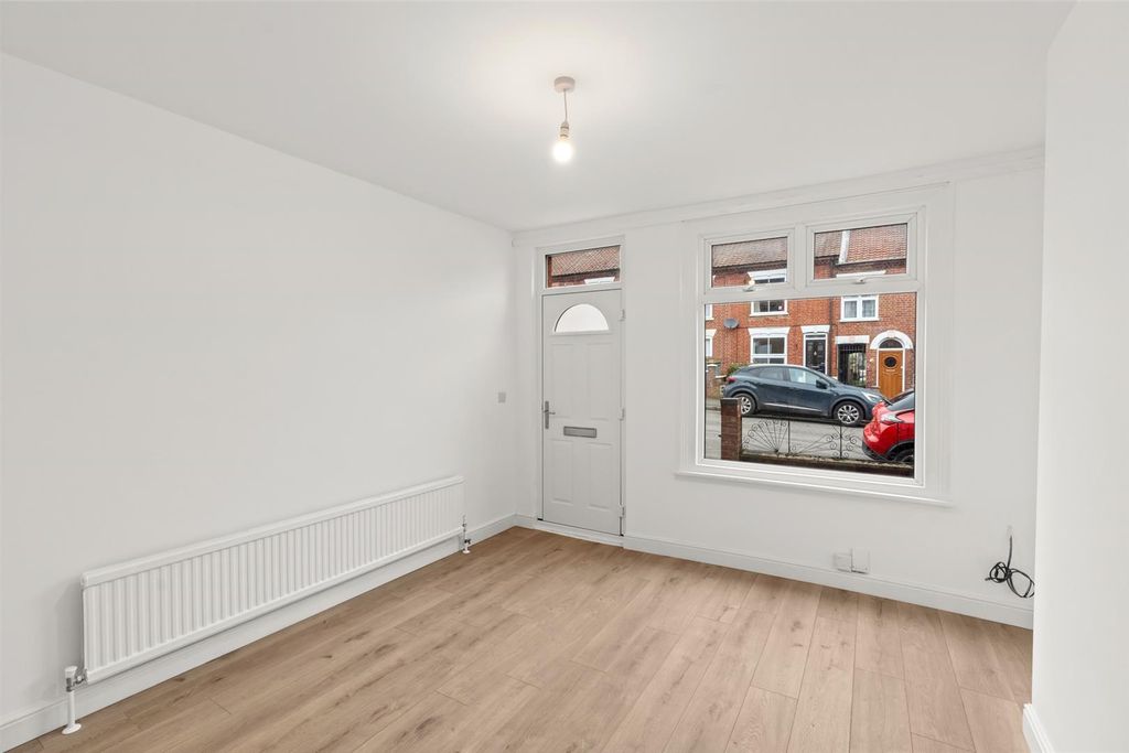 Property photo 2 of 20 Eaderd-014.Jpg