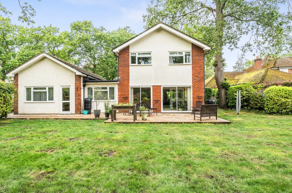 Property photo 1 of 19 1458324-24-6A0214...