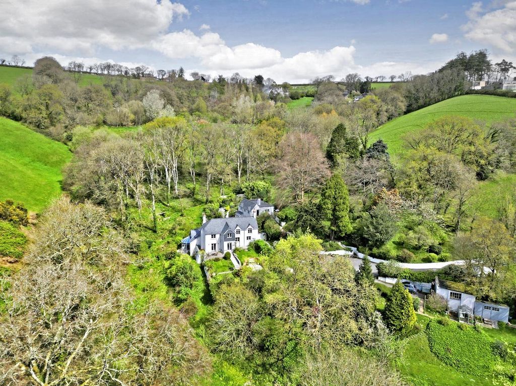 Property photo 1 of 27 Balls Farm