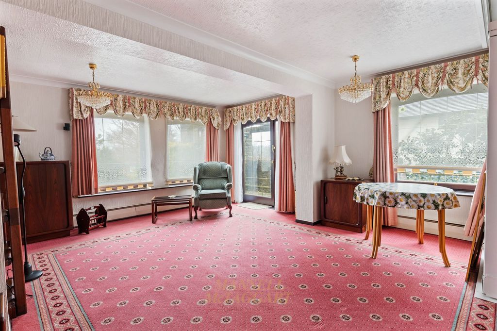 Property photo 3 of 27