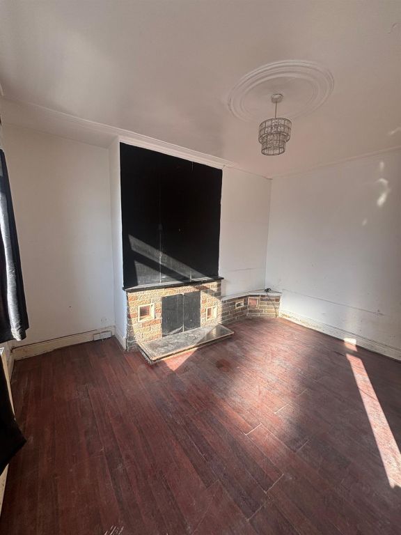 Property photo 2 of 6