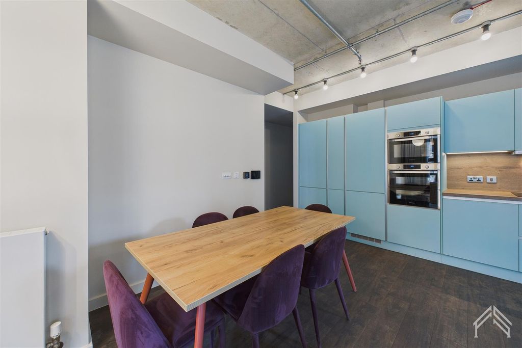 Property photo 2 of 22 Cam02700G0-Pr0425-Still003.Jpg