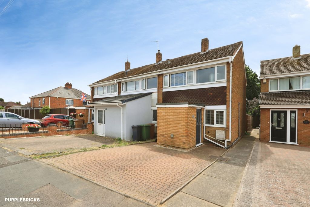 Property photo 2 of 42