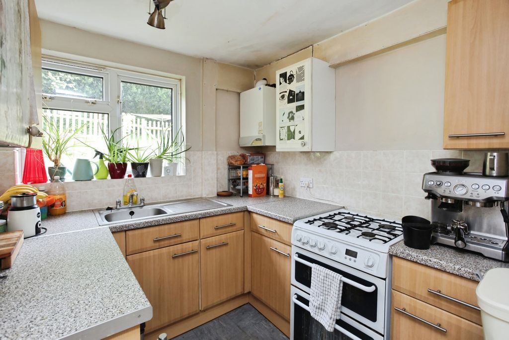 Property photo 3 of 8 Pbox-Img.Jpg