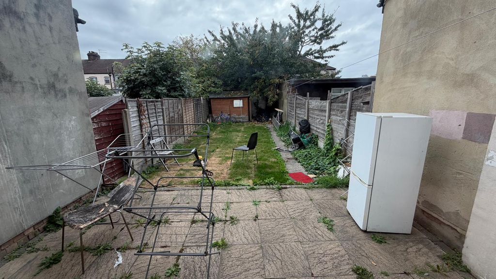 Property photo 3 of 3