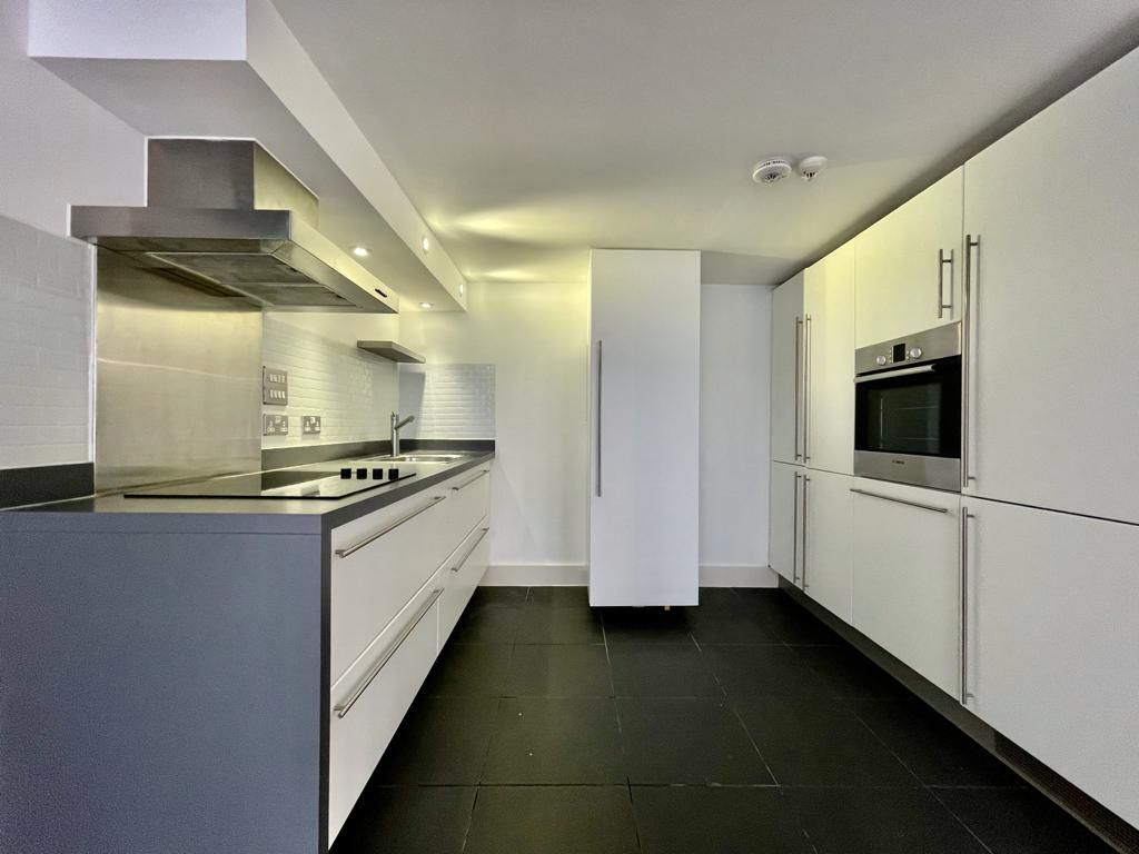 Property photo 3 of 12 Gallery