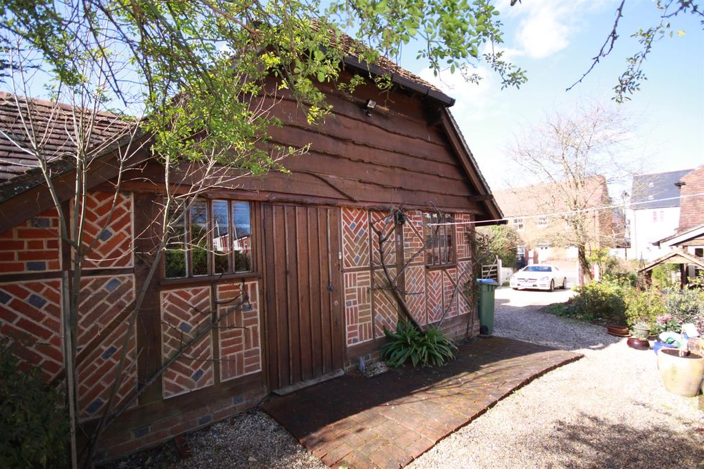 Property photo 2 of 12 Side Elevation