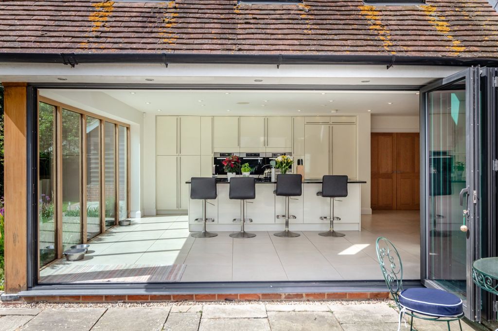 Property photo 2 of 16 Picture No. 05