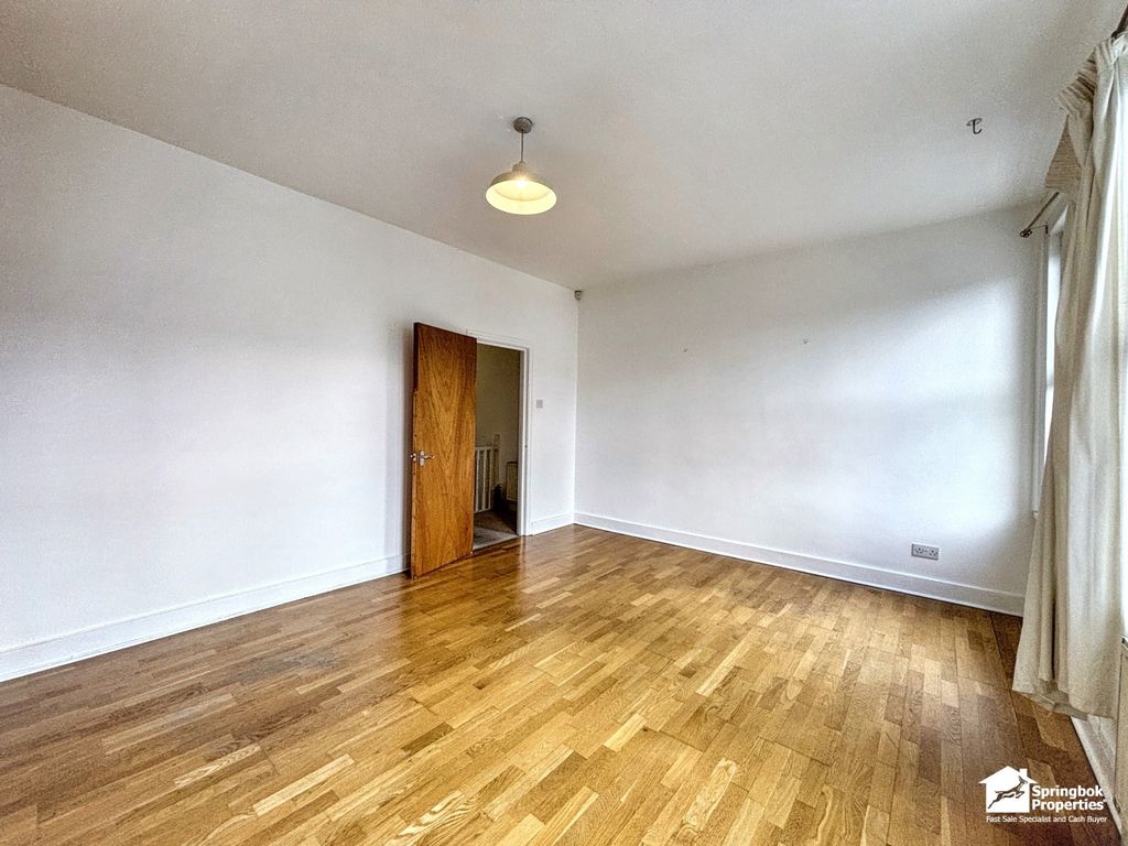 Property photo 2 of 12 Image 1