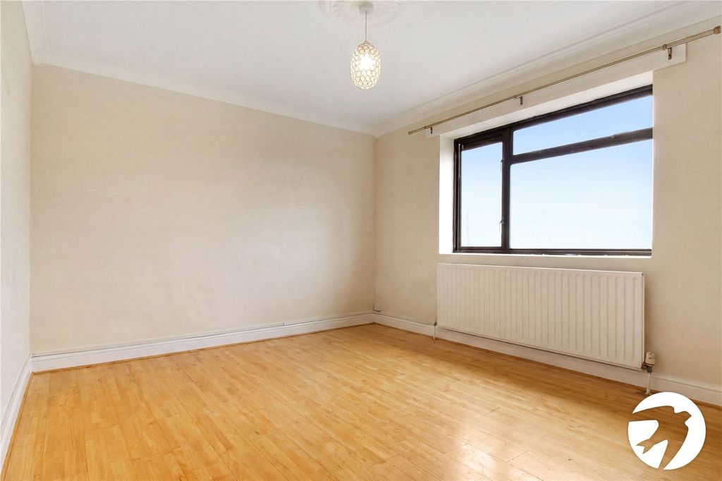 Property photo 2 of 7 Living Room