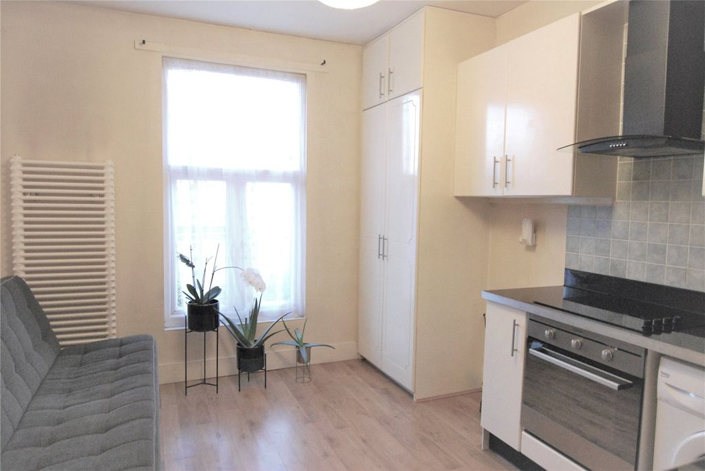 Property photo 2 of 6 Picture No. 09