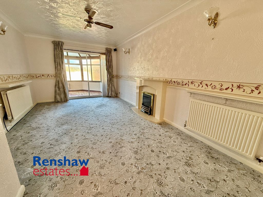 Property photo 2 of 13 L (2)