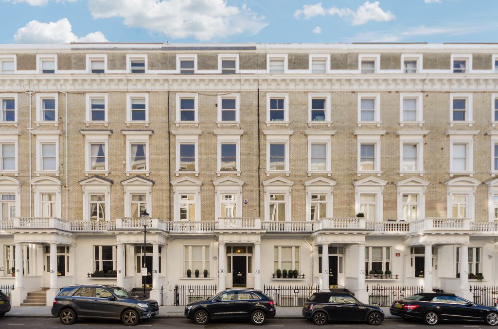 Property photo 2 of 9 Exterior