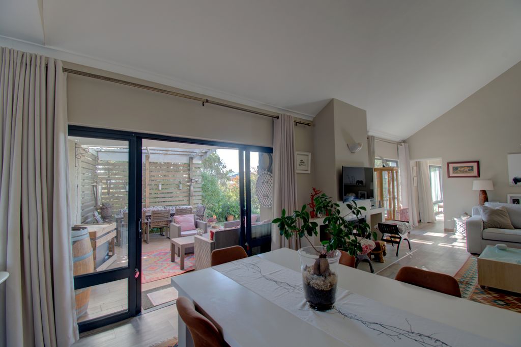 Property photo 1 of 30