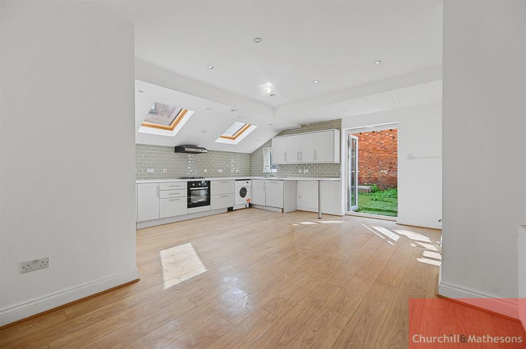 Property photo 3 of 11 Rcchmah- 46A St Marys Road- Kitchen_Dining Area 3