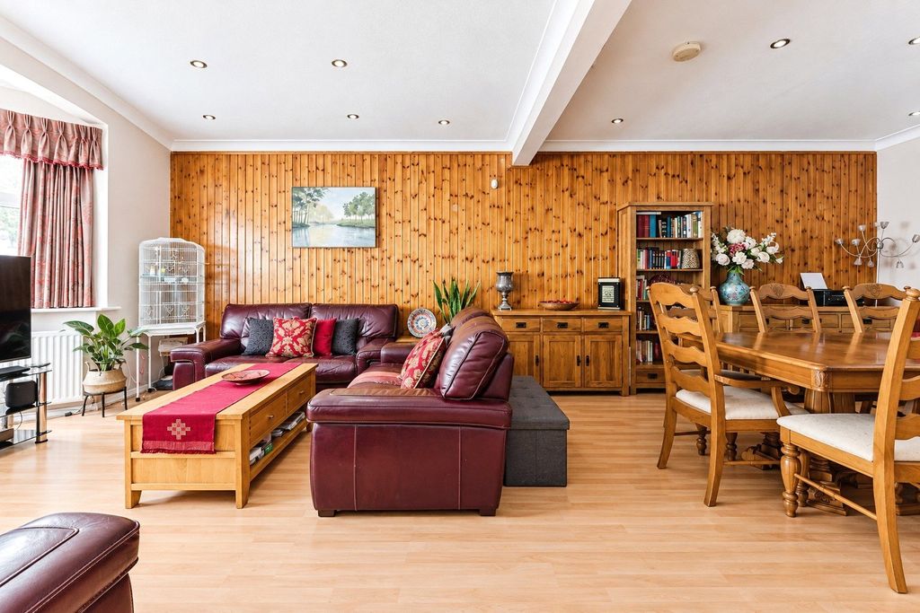 Property photo 2 of 18 Picture No. 07