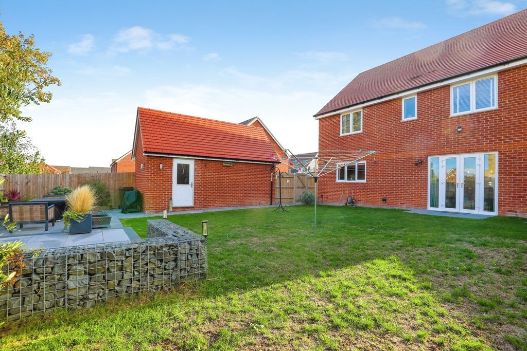 Property photo 2 of 19 Pbox-Img.Jpg