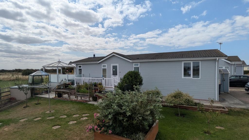 Property photo 1 of 40 Rear Garden