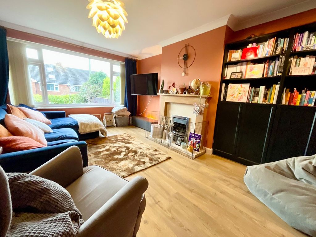 Property photo 2 of 14