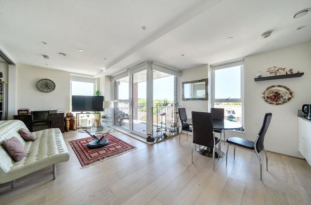Property photo 2 of 17 1468126-7-6A1587d...