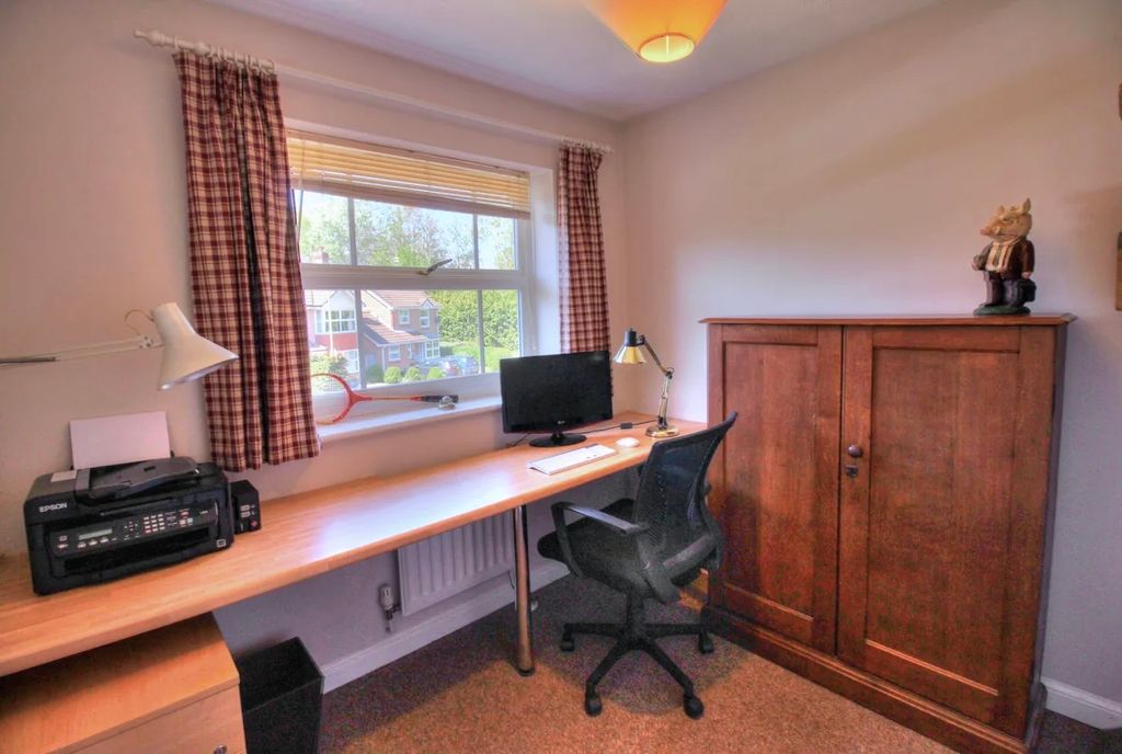 Additional image 16 of 5 bed detached house for saleTylston Meadow, Liphook GU30