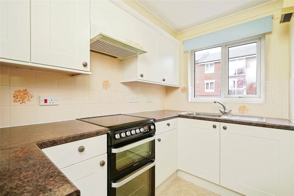 Property photo 3 of 13 Kitchen