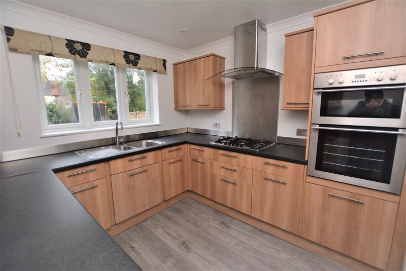 Property photo 3 of 12 Photo 10