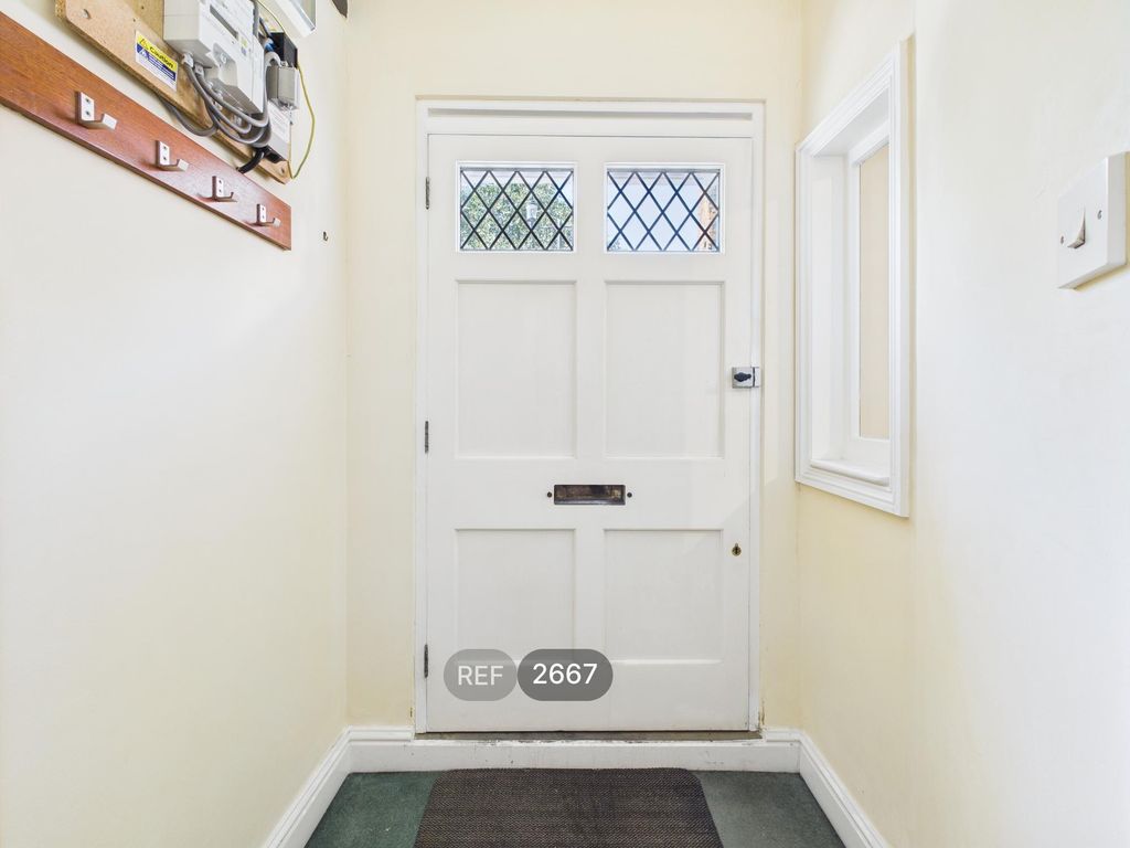 Property photo 2 of 15 Hallway