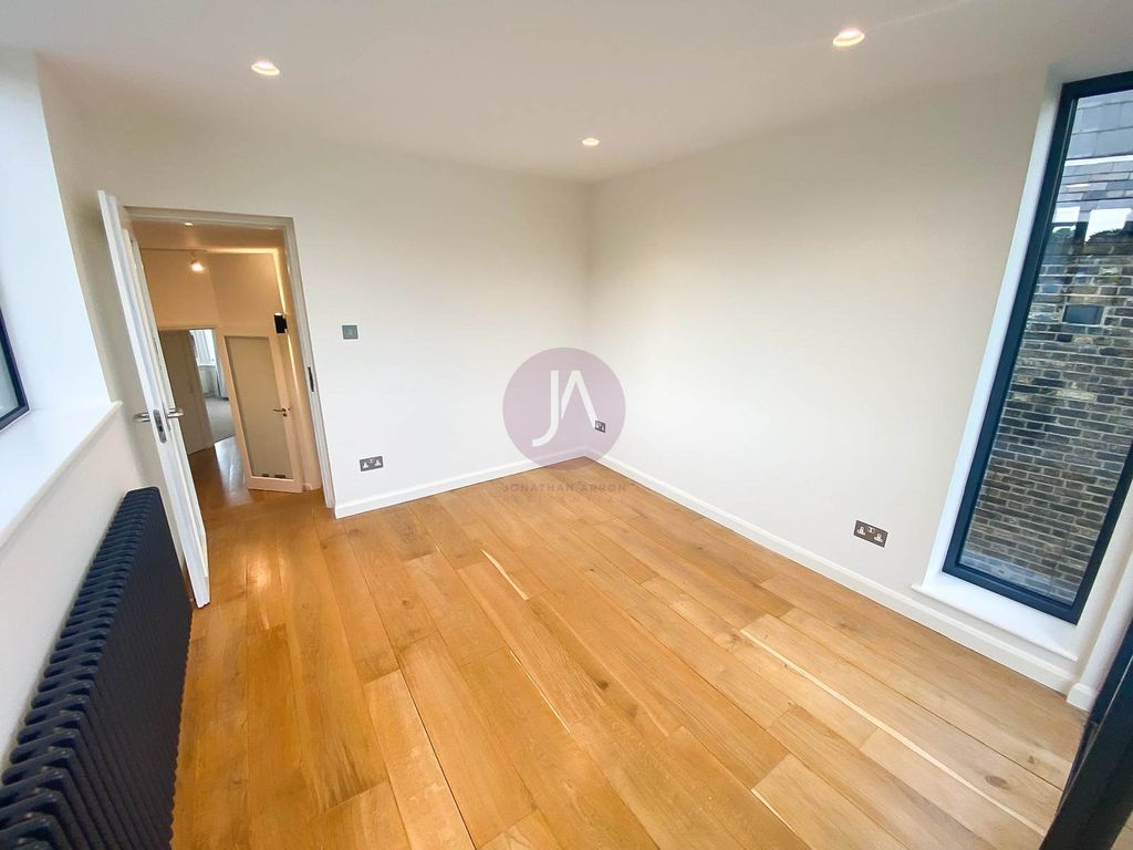 Property photo 3 of 15 Picture No. 09