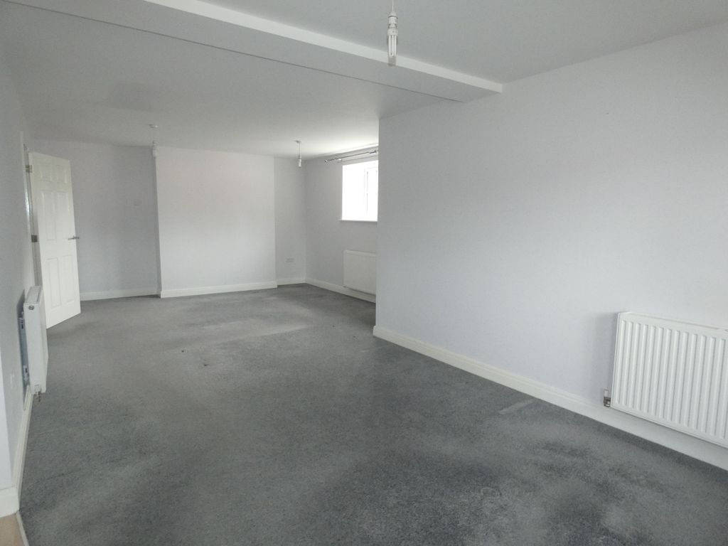 Property photo 3 of 20 P1050800