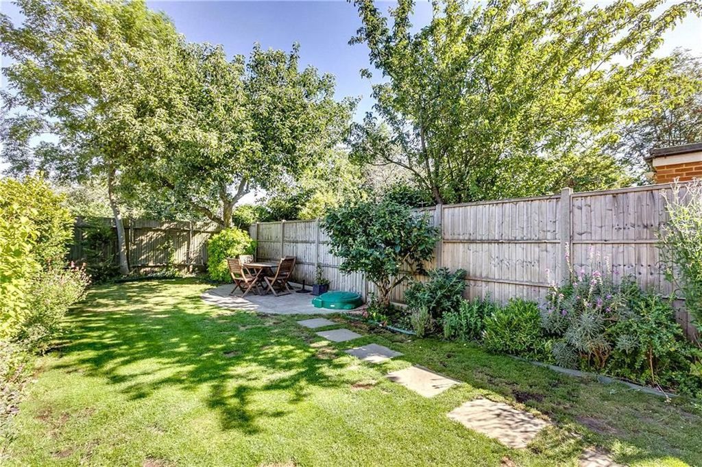Property photo 2 of 6