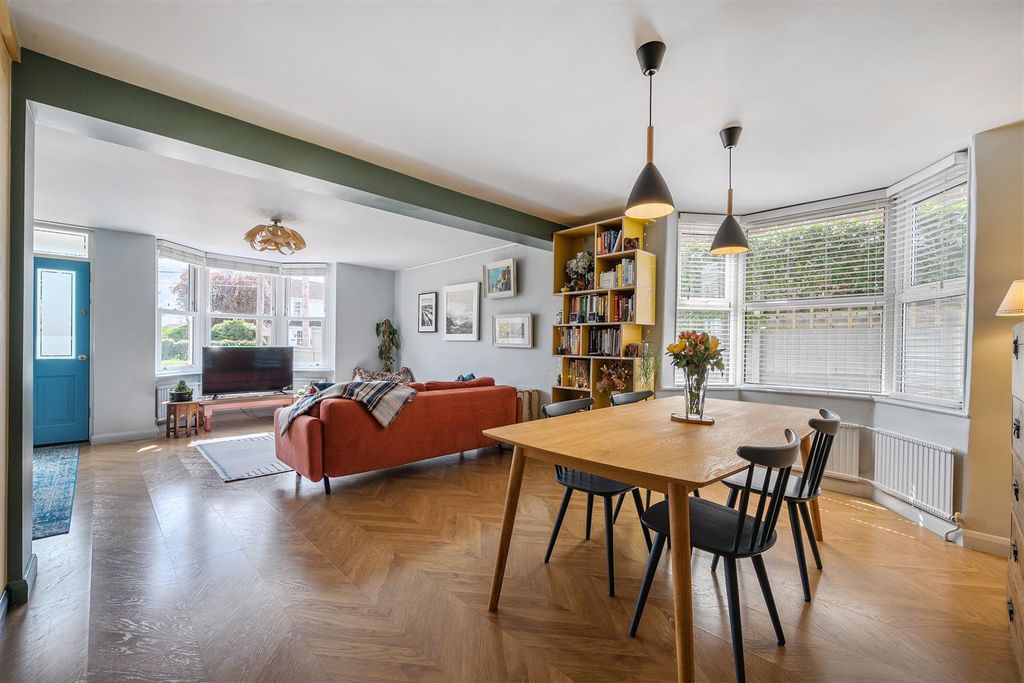 Property photo 3 of 23 1447214-3-69E677Af40174.Jpg