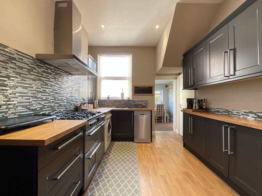 Property photo 3 of 24