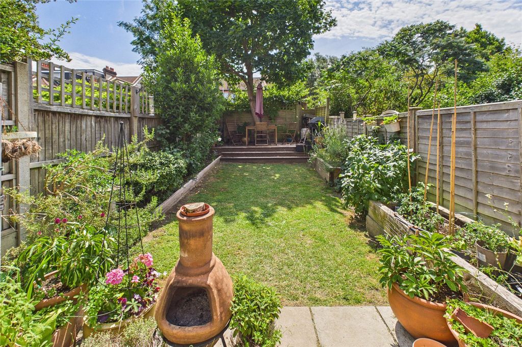 Property photo 3 of 17 Picture No. 19
