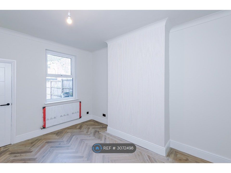 Property photo 3 of 32