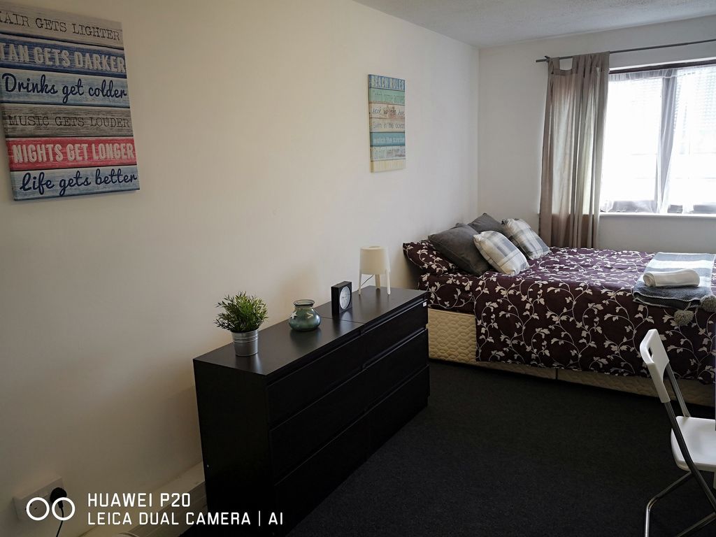 Property photo 1 of 4