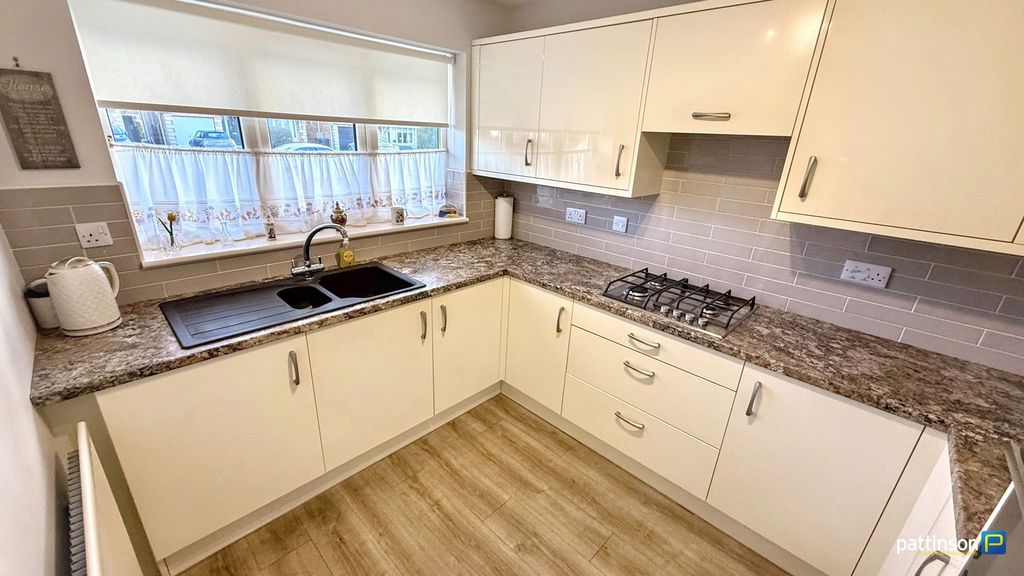 Property photo 3 of 29