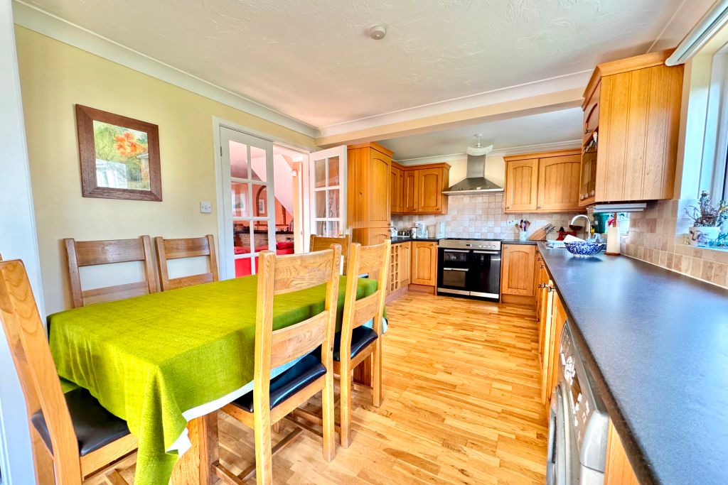 Property photo 3 of 13 Kitchen