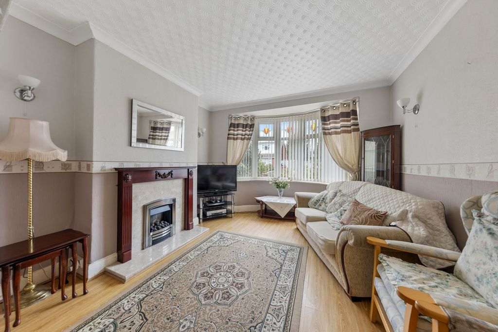 Property photo 2 of 24