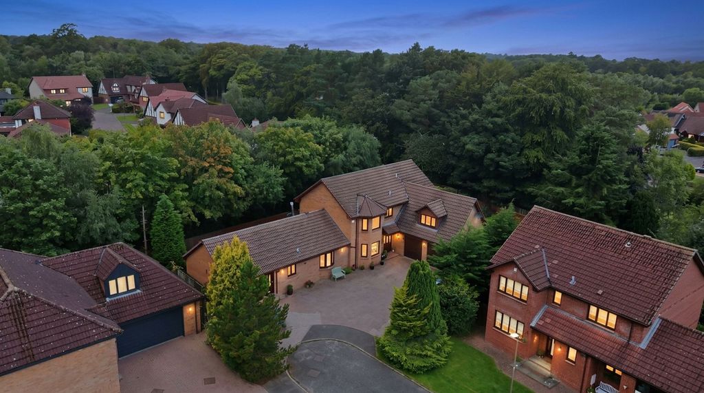 Property photo 1 of 49 Twilight