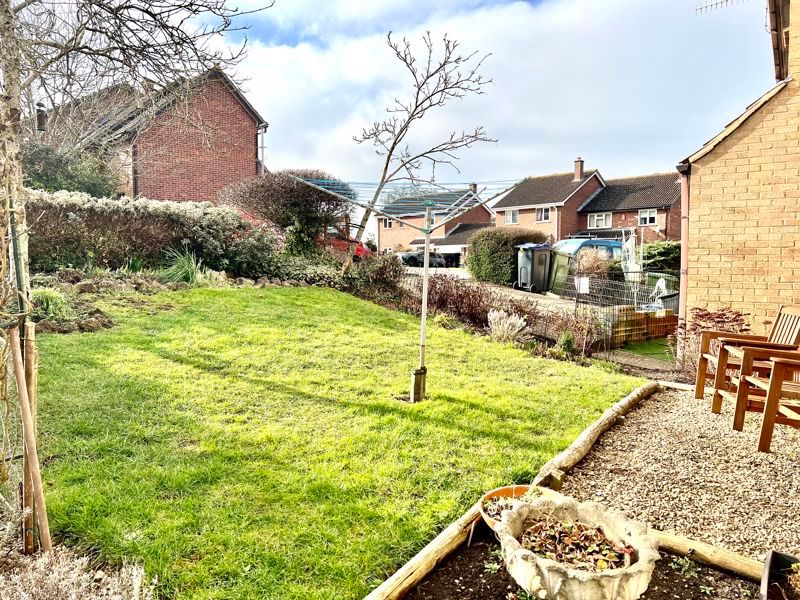 Property photo 2 of 10 Garden