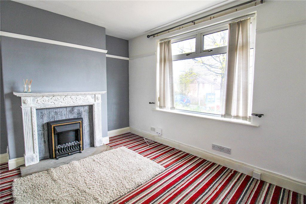 Property photo 2 of 8 Sitting Room