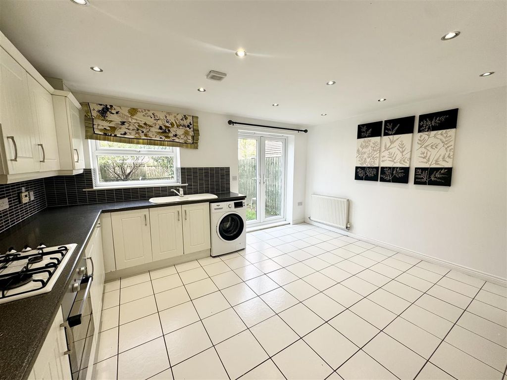 Property photo 2 of 14 Kitchen/Diner