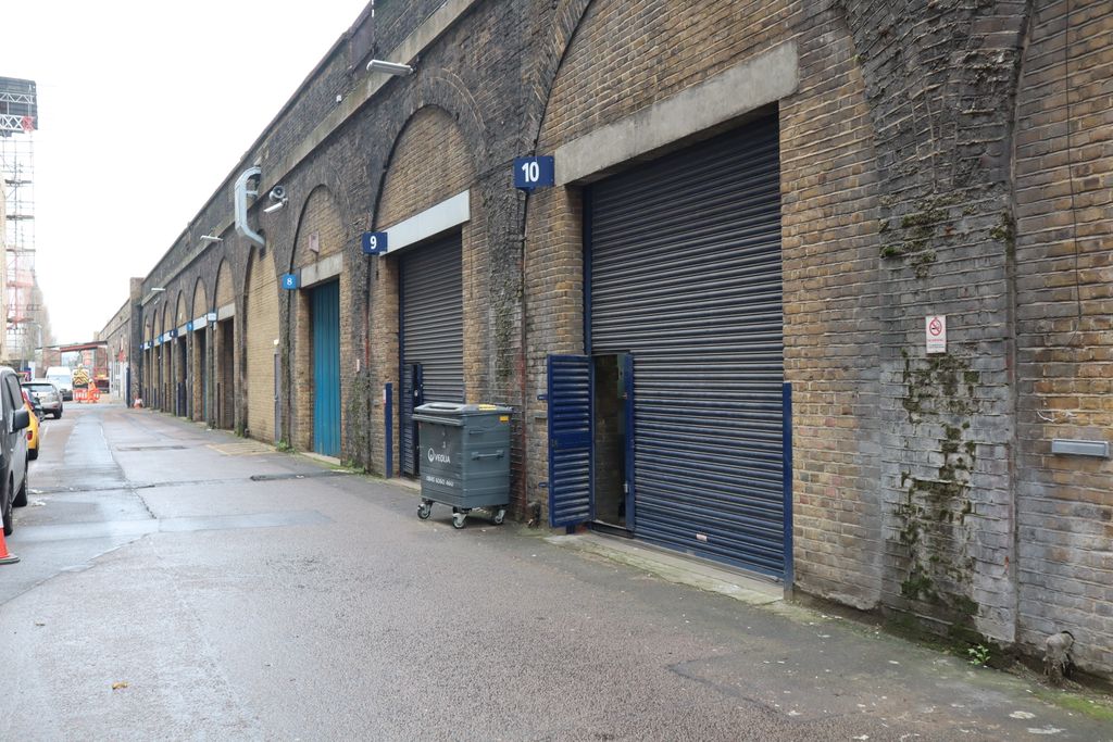 Property photo 1 of 4